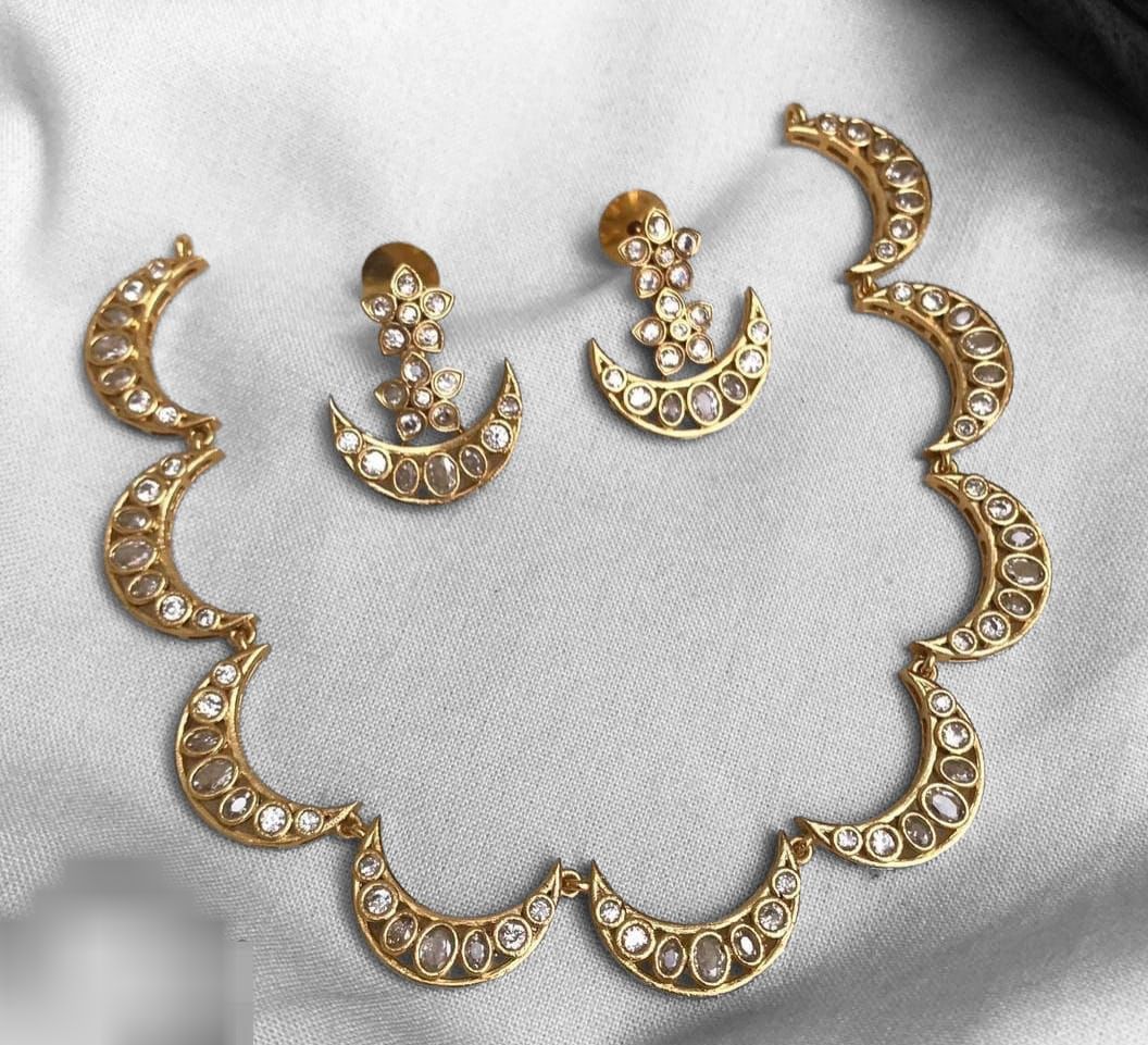 Moon Diamond Necklace